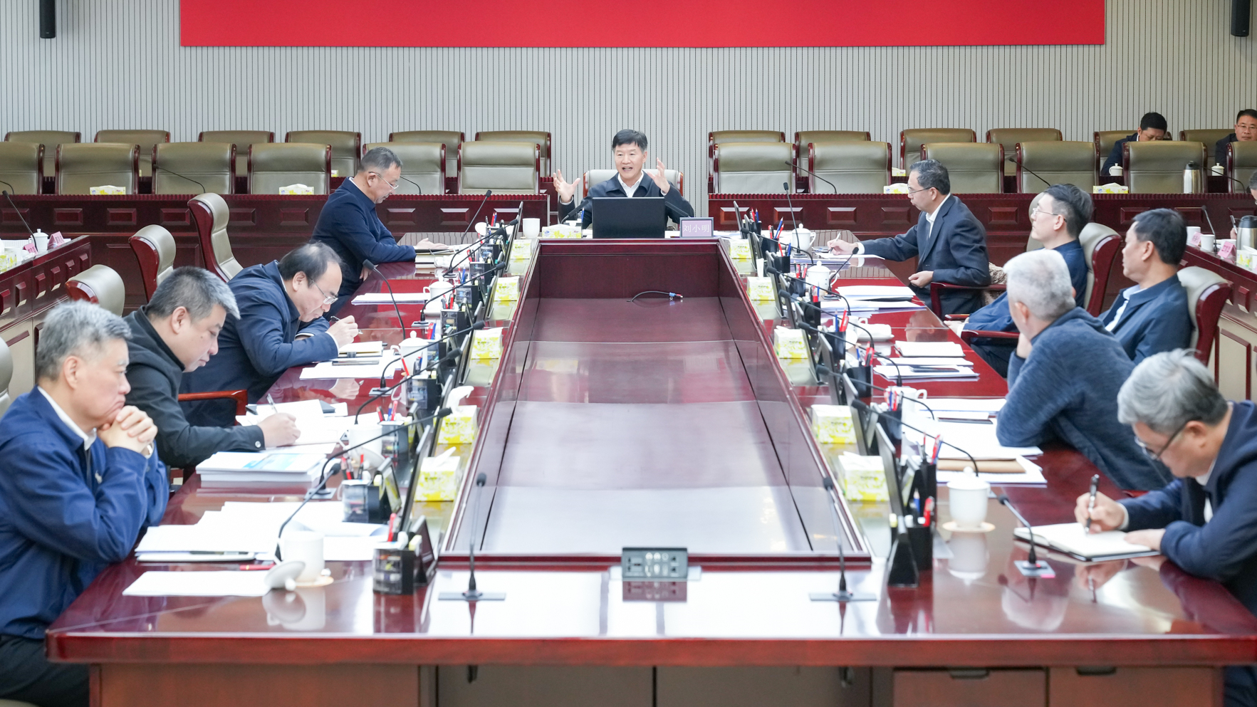 推进全岛封关准备工作专班第25次领导小组会议召开